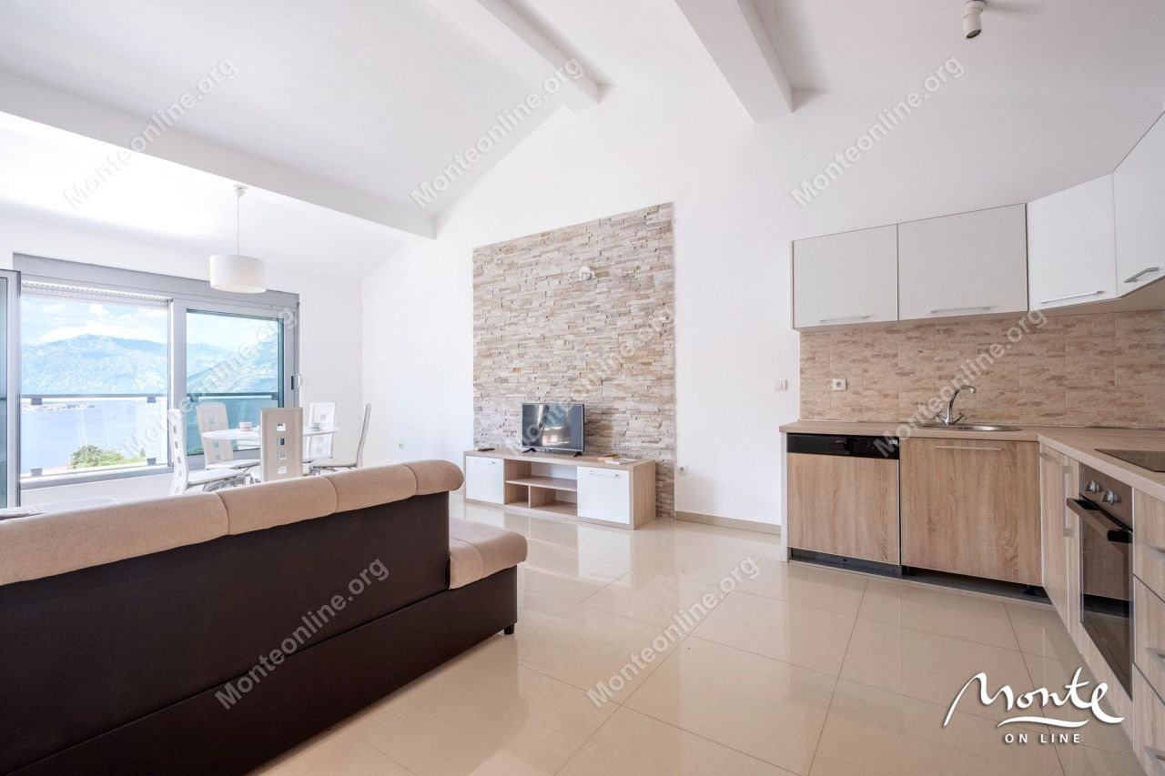 Апартаменты в Доброте, Черногория, 57 м² - фото 14