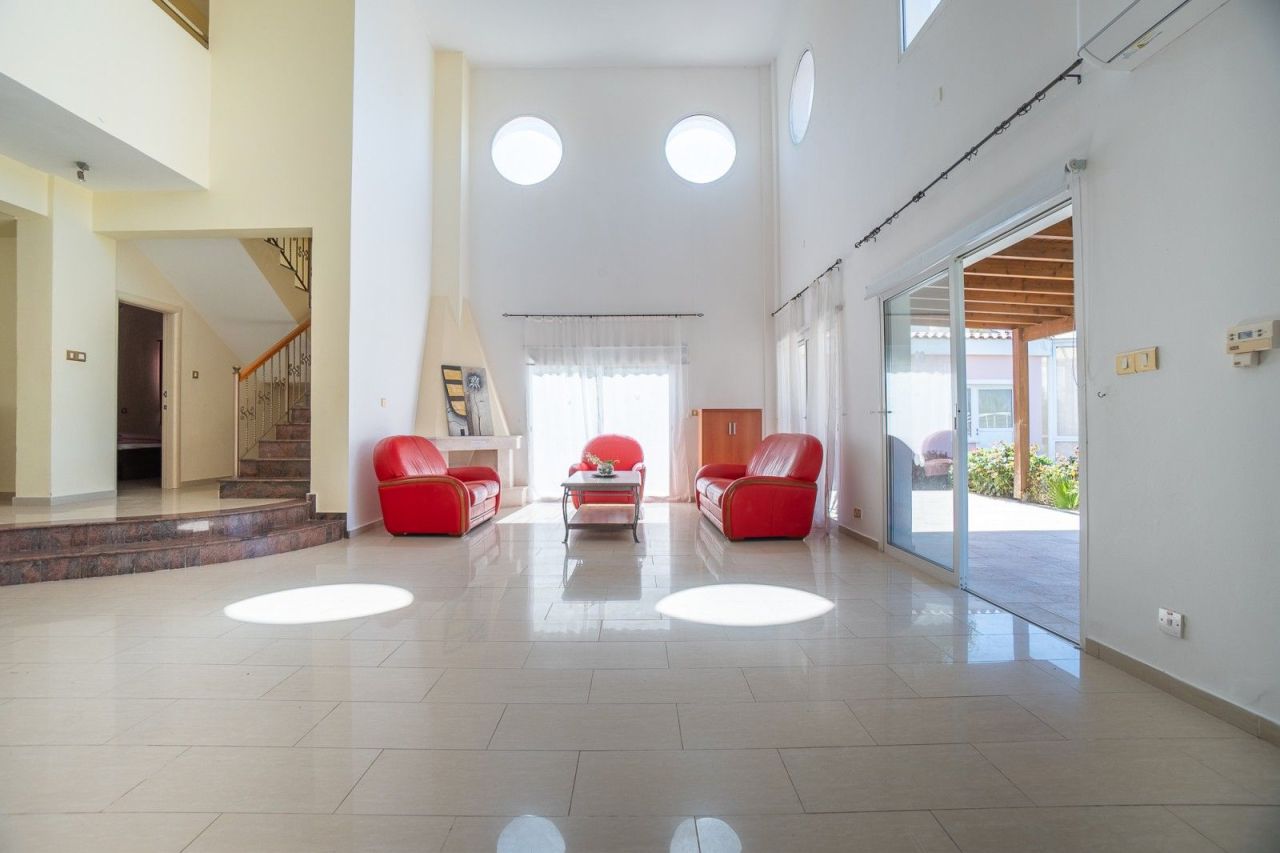 Вилла в Пафосе, Кипр, 327 м² - фото 10