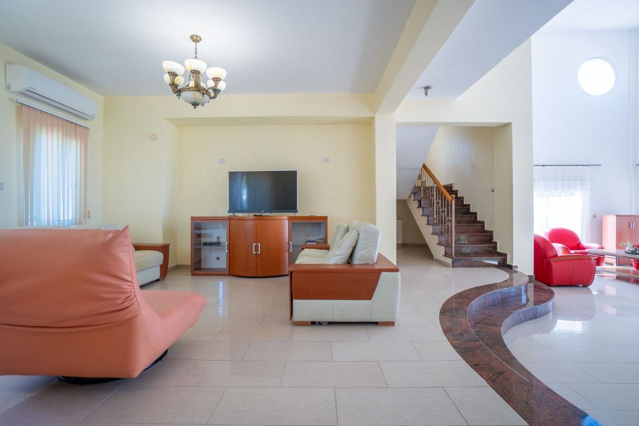 Вилла в Пафосе, Кипр, 327 м² - фото 11