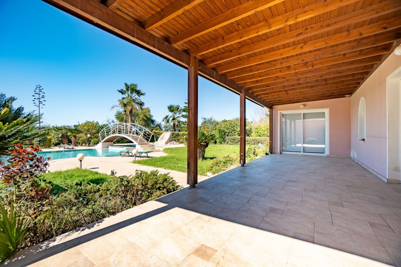 Вилла в Пафосе, Кипр, 327 м² - фото 14