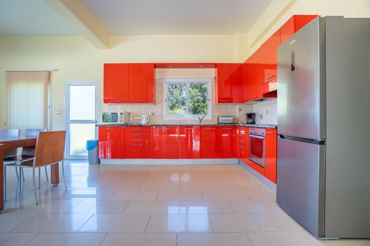 Вилла в Пафосе, Кипр, 327 м² - фото 18