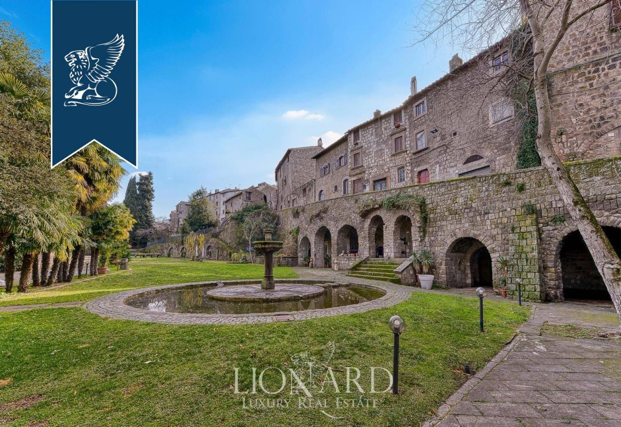 Ферма в Витербо, Италия, 1 200 м² - фото 1