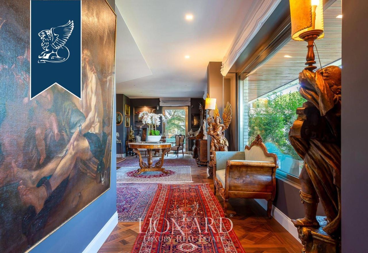 Дом в Риме, Италия, 400 м² - фото 3