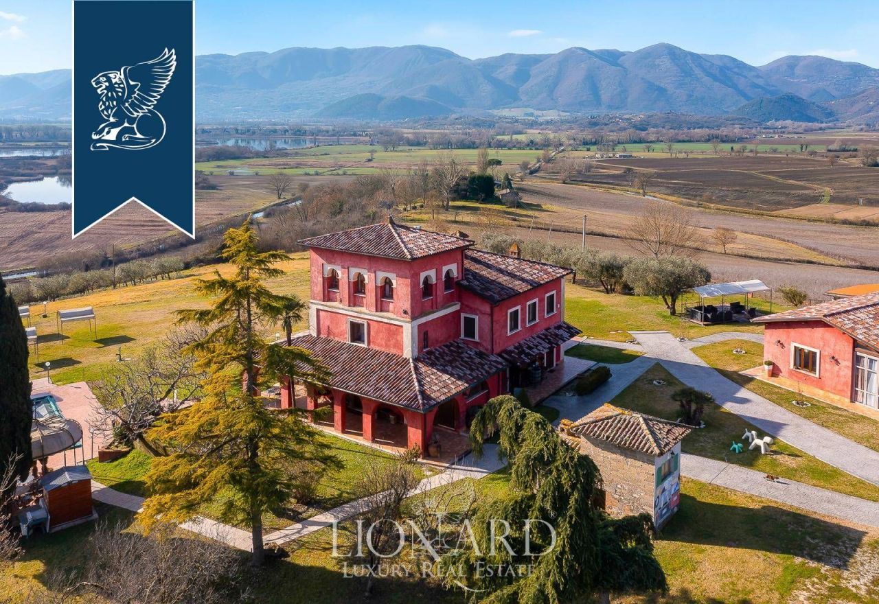 Ферма в Риети, Италия, 700 м² - фото 5