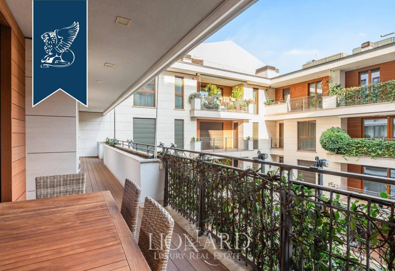 Апартаменты в Милане, Италия, 215 м² - фото 8