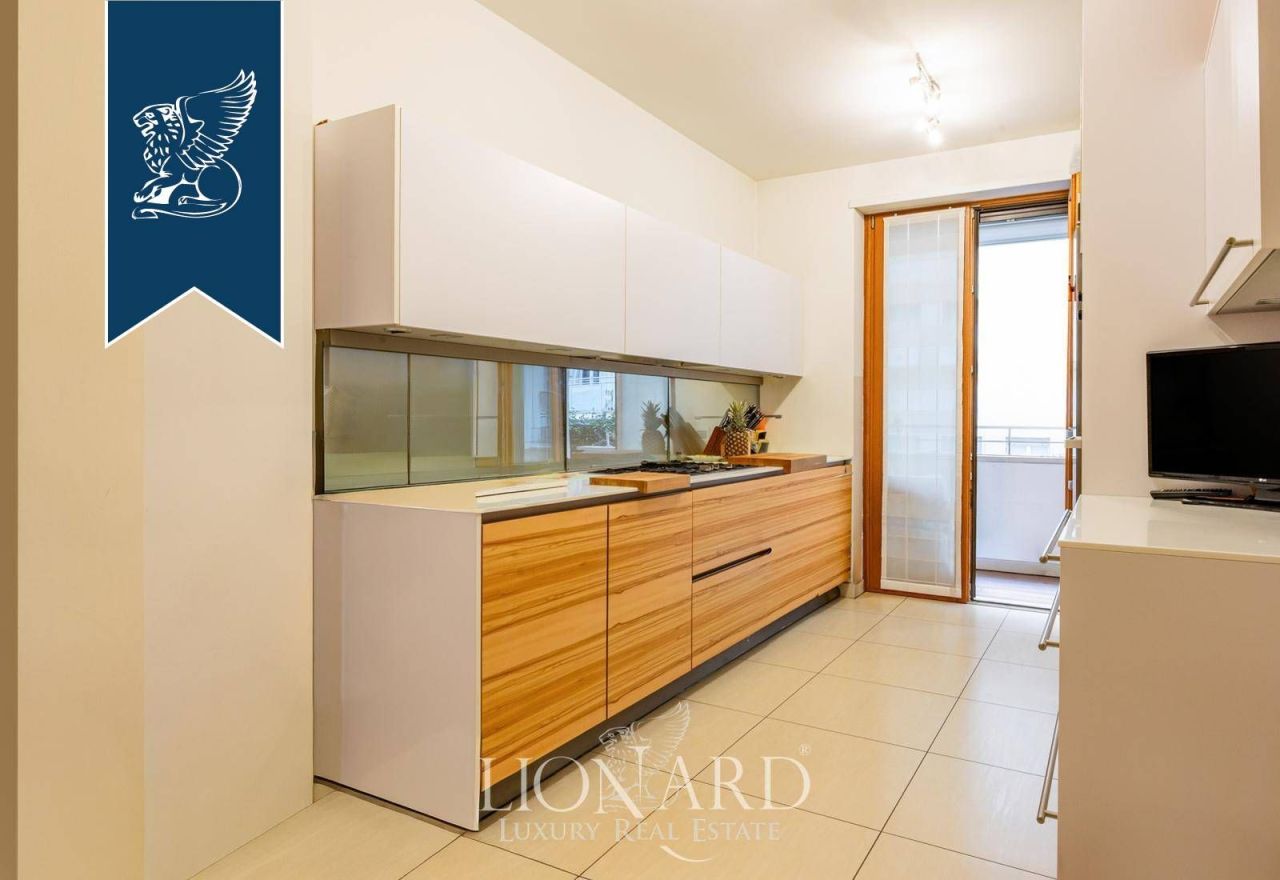 Апартаменты в Милане, Италия, 215 м² - фото 10