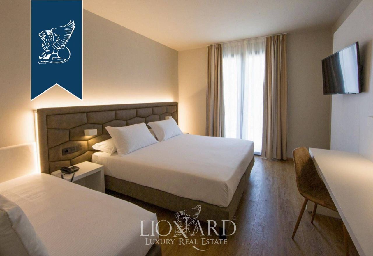 Отель, гостиница в Рипарбелле, Италия, 4 000 м² - фото 11