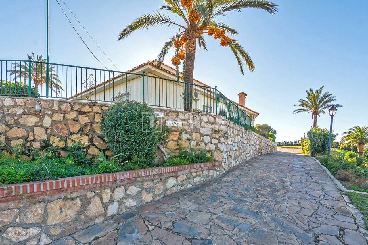 Вилла в Бенальмадене, Испания, 595 м² - фото 6