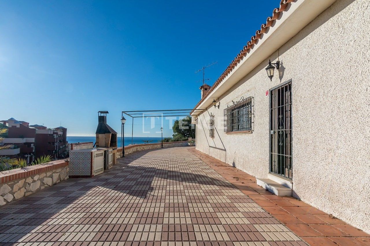 Вилла в Бенальмадене, Испания, 595 м² - фото 7