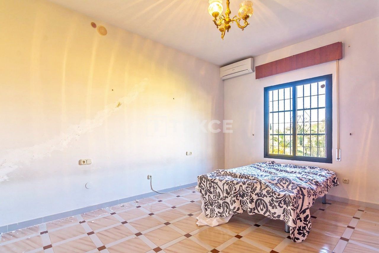 Вилла в Бенальмадене, Испания, 595 м² - фото 18