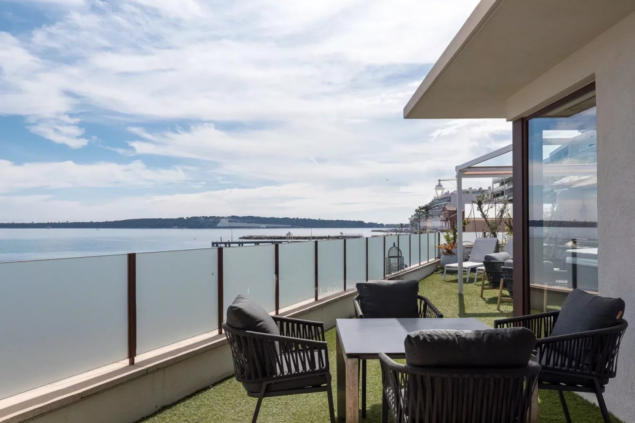 Квартира в Каннах, Франция, 166 м² - фото 1