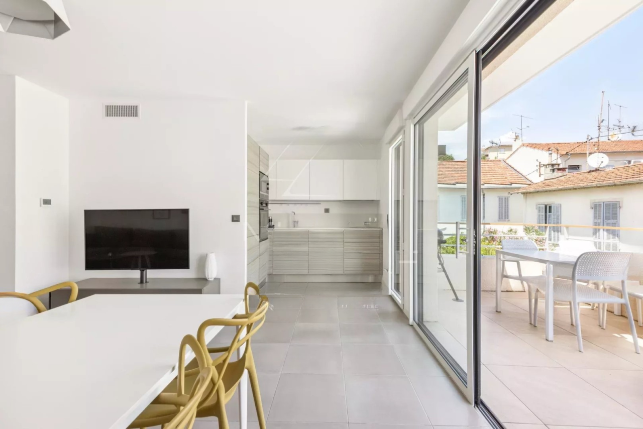 Квартира в Каннах, Франция, 64 м² - фото 1