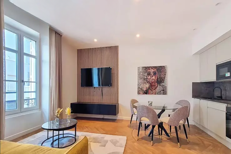 Квартира в Каннах, Франция, 35 м² - фото 1