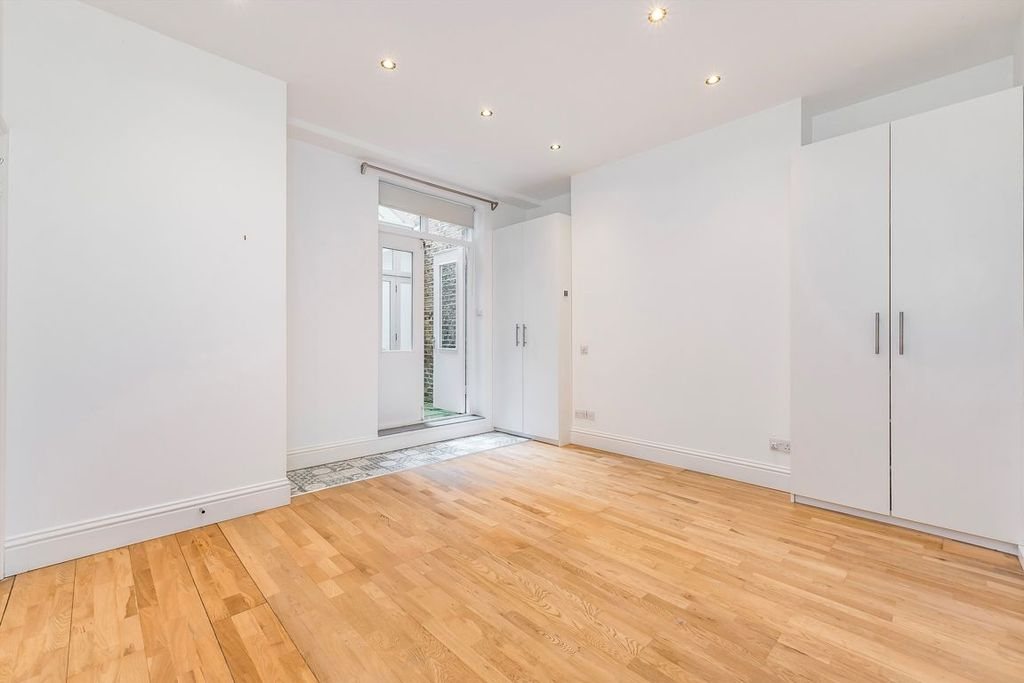 Квартира в Лондоне, Великобритания, 10 м² - фото 1