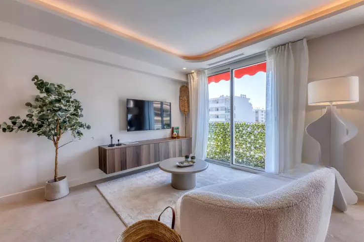 Квартира в Каннах, Франция, 80 м² - фото 1