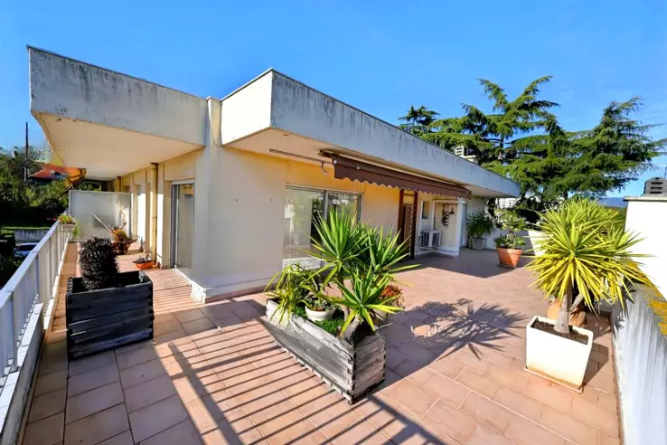 Квартира в Каннах, Франция, 83 м² - фото 1