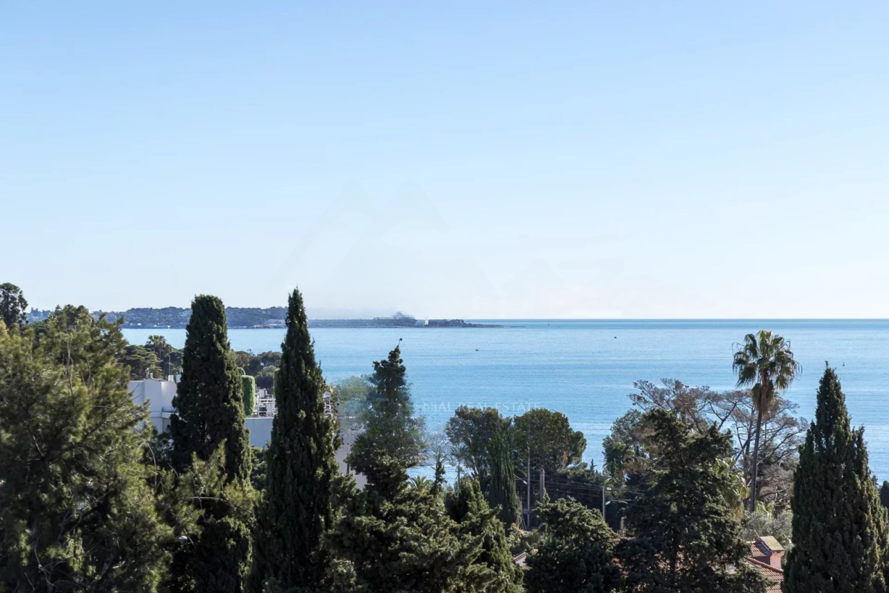 Квартира в Каннах, Франция, 134 м² - фото 1