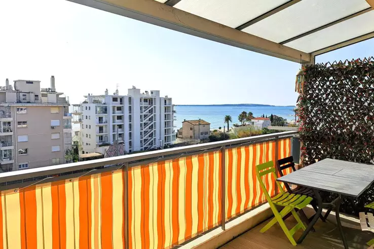 Квартира в Каннах, Франция, 80 м² - фото 1