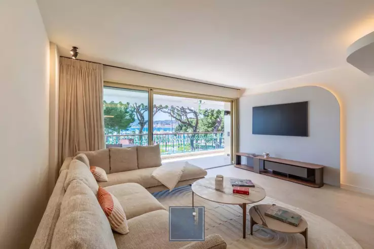 Квартира в Каннах, Франция, 104 м² - фото 1