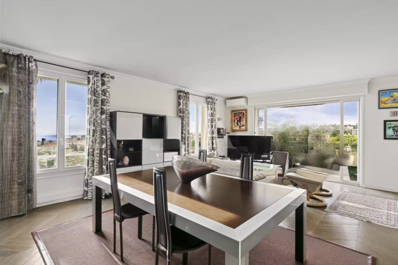 Квартира в Каннах, Франция, 108 м² - фото 1