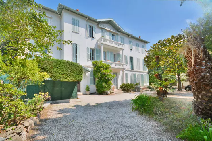 Квартира в Каннах, Франция, 90 м² - фото 1