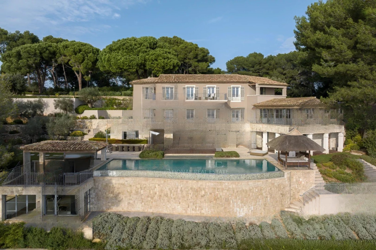 Квартира в Каннах, Франция, 590 м² - фото 1