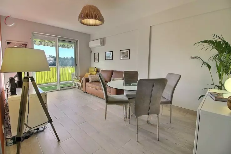 Квартира в Каннах, Франция, 56 м² - фото 1