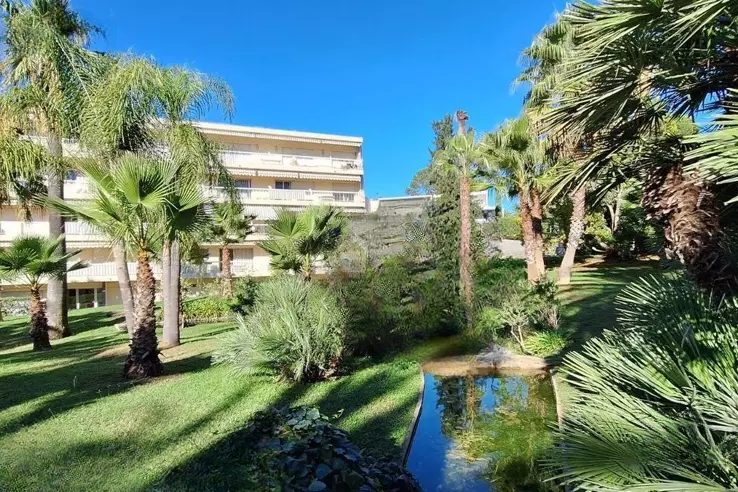 Квартира в Каннах, Франция, 25 м² - фото 1