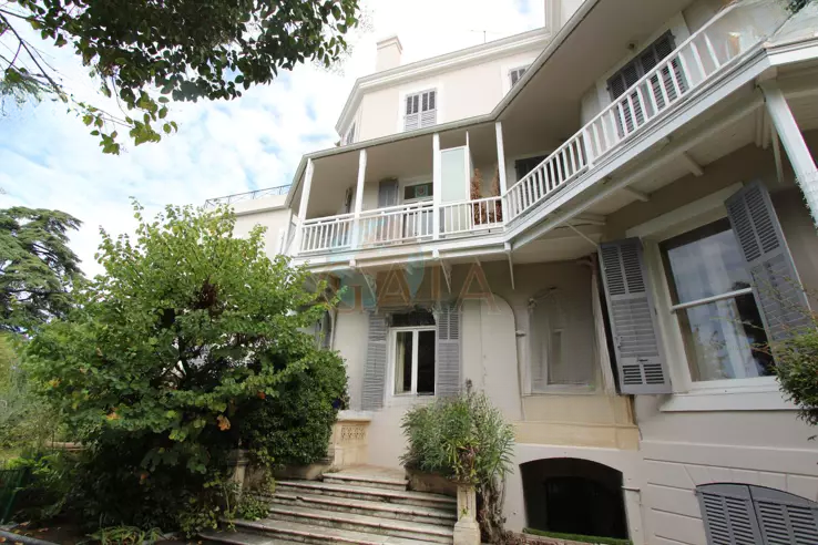 Квартира в Каннах, Франция, 38 м² - фото 1