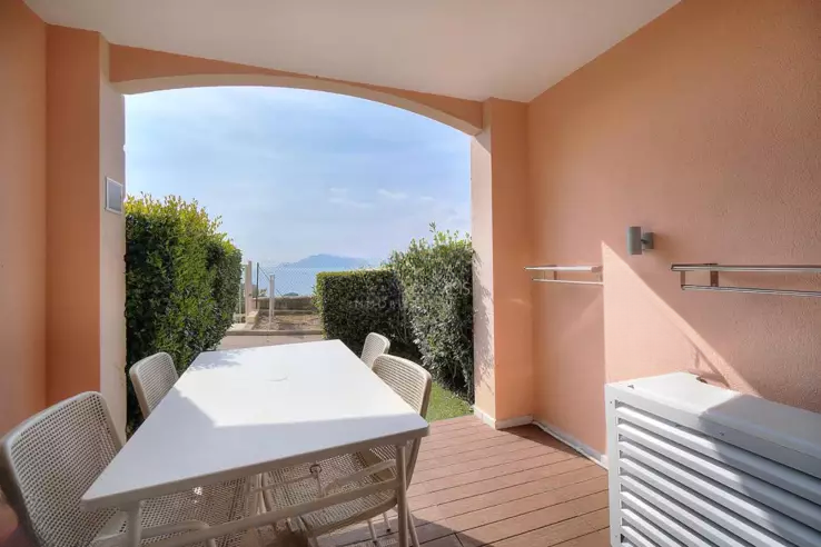 Квартира в Каннах, Франция, 28 м² - фото 1