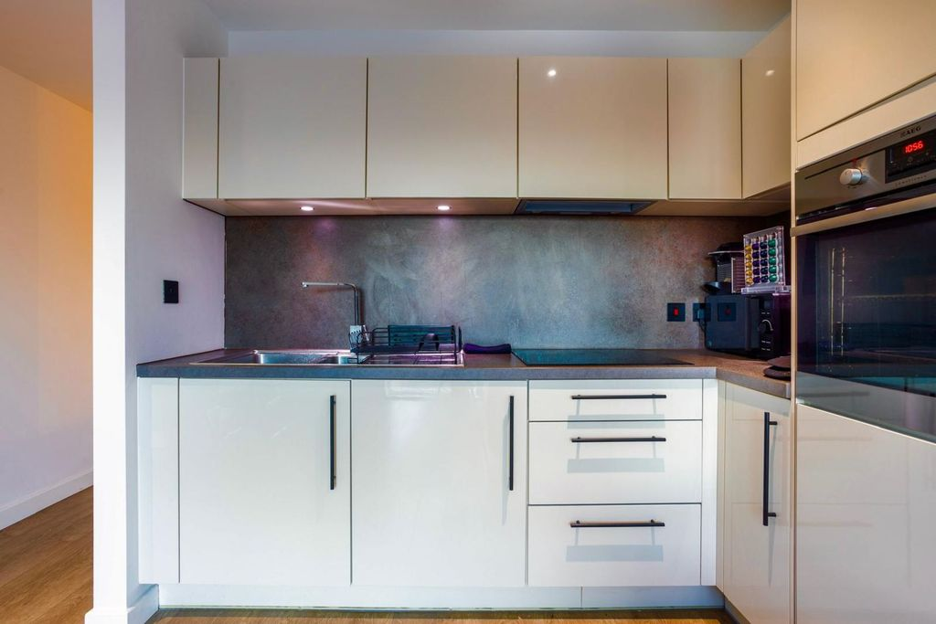 Квартира в Лондоне, Великобритания, 37 м² - фото 1