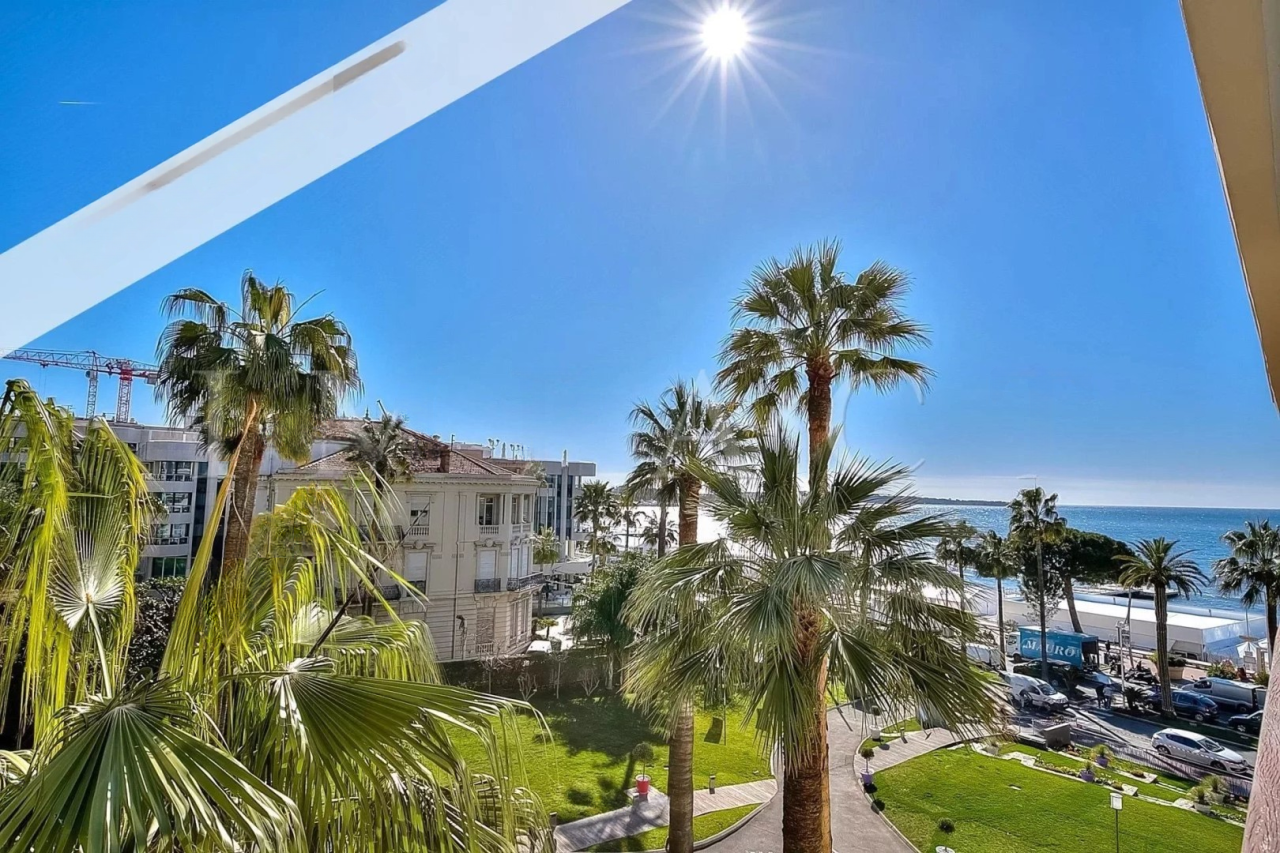 Квартира в Каннах, Франция, 60 м² - фото 1