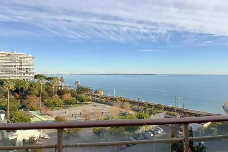 Квартира в Каннах, Франция, 80 м² - фото 1