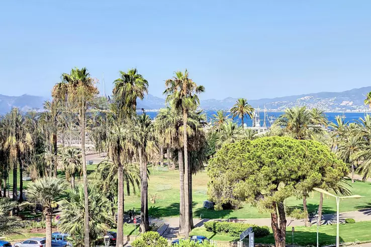 Квартира в Каннах, Франция, 95 м² - фото 1