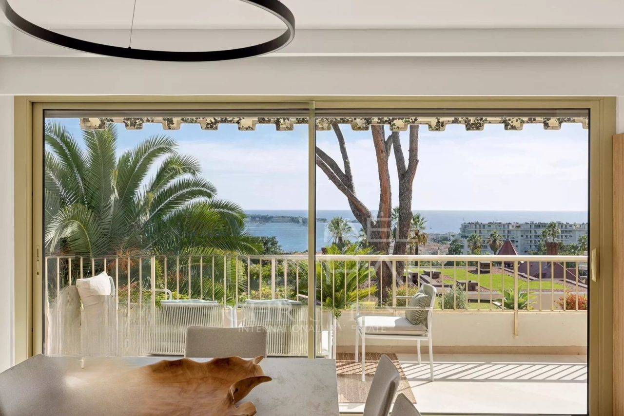 Квартира в Каннах, Франция, 122 м² - фото 2