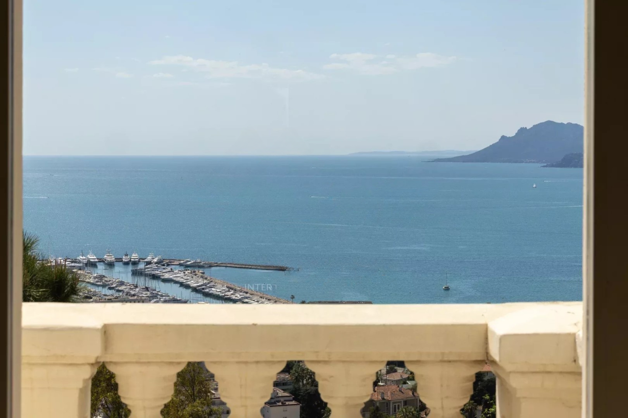 Квартира в Каннах, Франция, 735 м² - фото 2