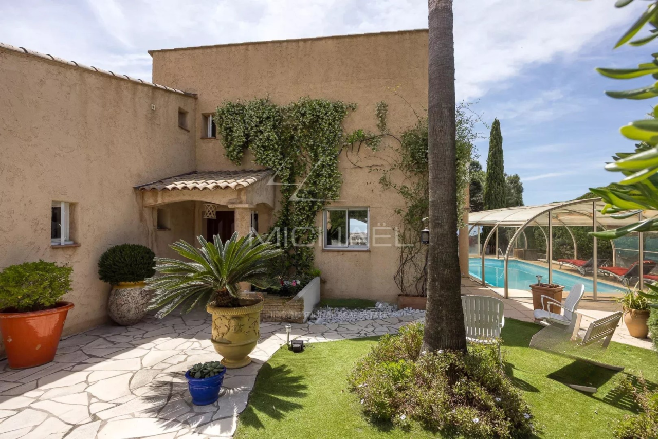 Квартира в Каннах, Франция, 204 м² - фото 2