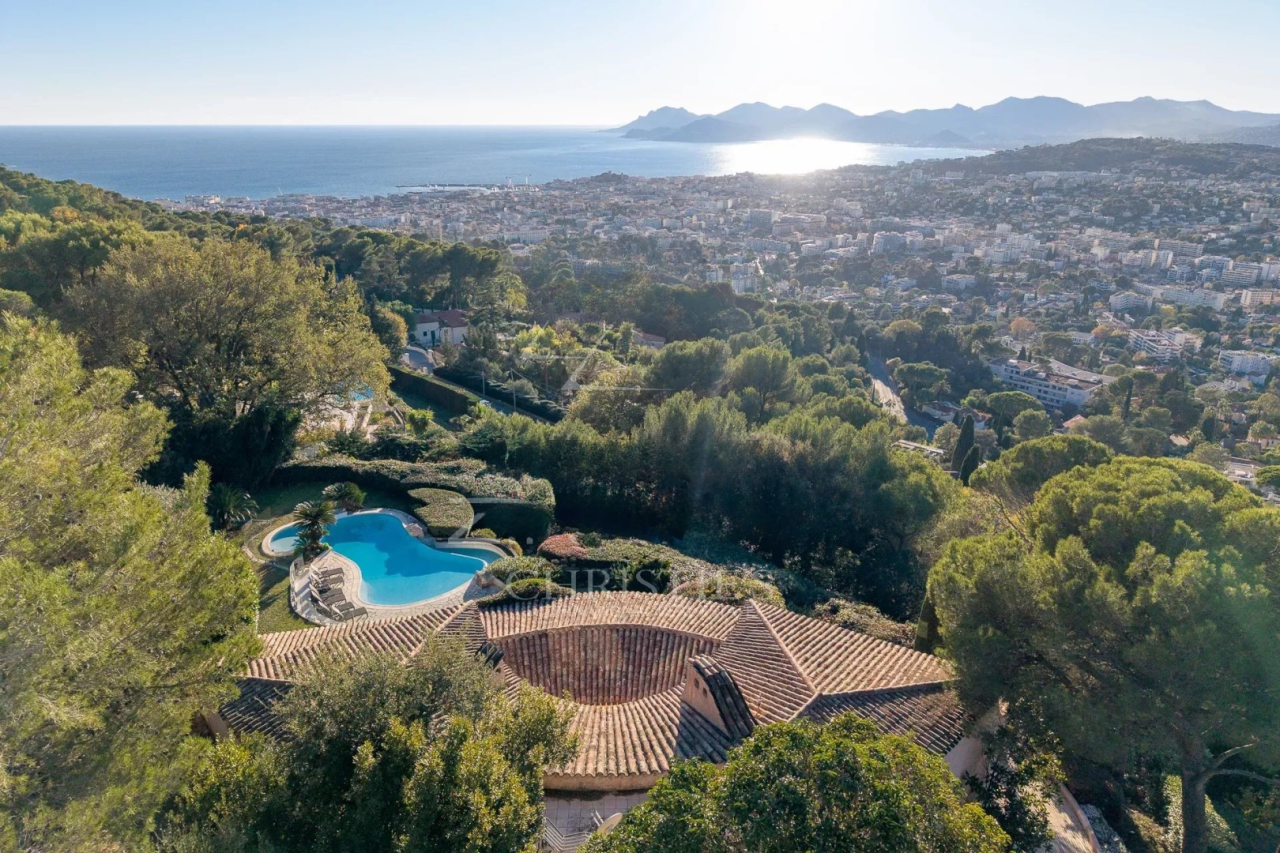 Квартира в Каннах, Франция, 491 м² - фото 2