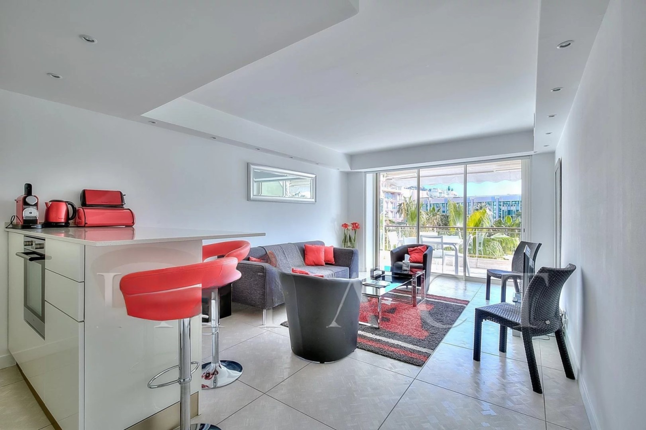 Квартира в Каннах, Франция, 60 м² - фото 2