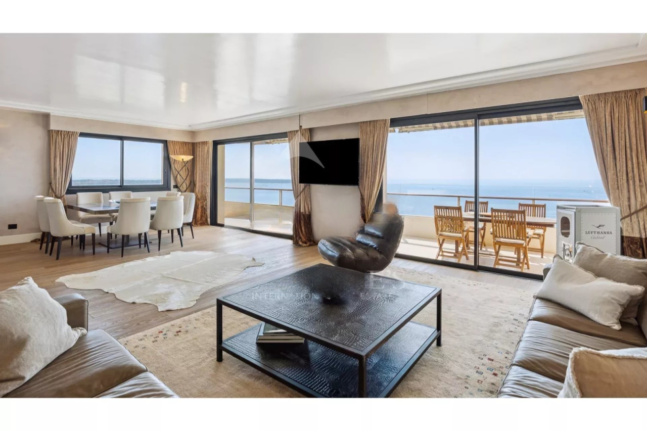 Квартира в Каннах, Франция, 122 м² - фото 2