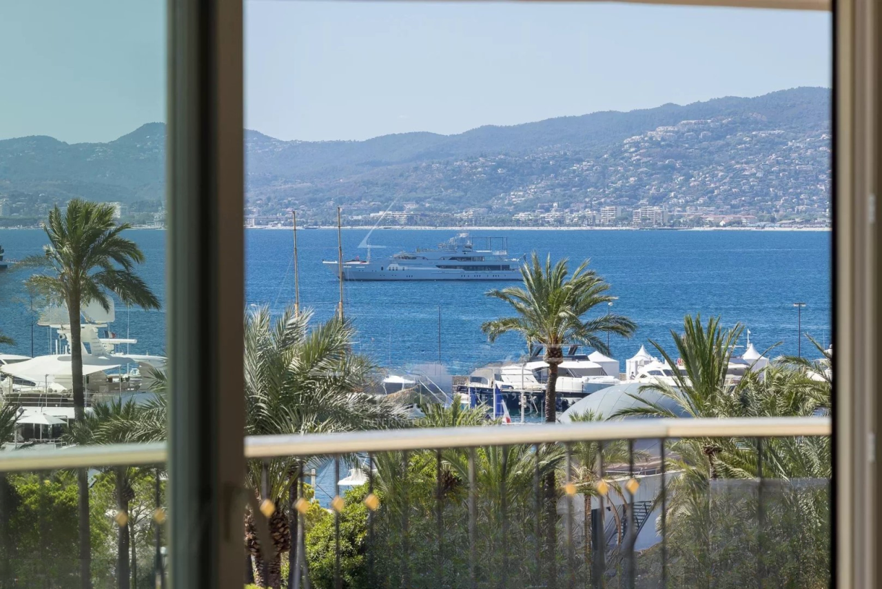 Квартира в Каннах, Франция, 97 м² - фото 2