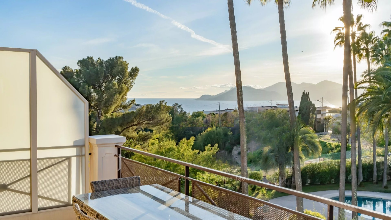 Квартира в Каннах, Франция, 112 м² - фото 2