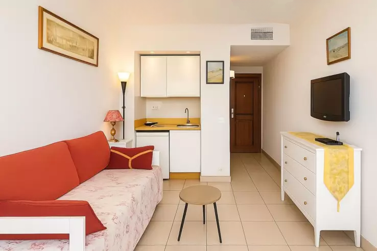 Квартира в Каннах, Франция, 16 м² - фото 2