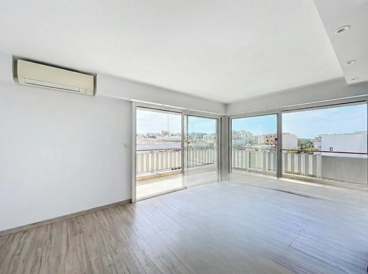 Квартира в Каннах, Франция, 83 м² - фото 3