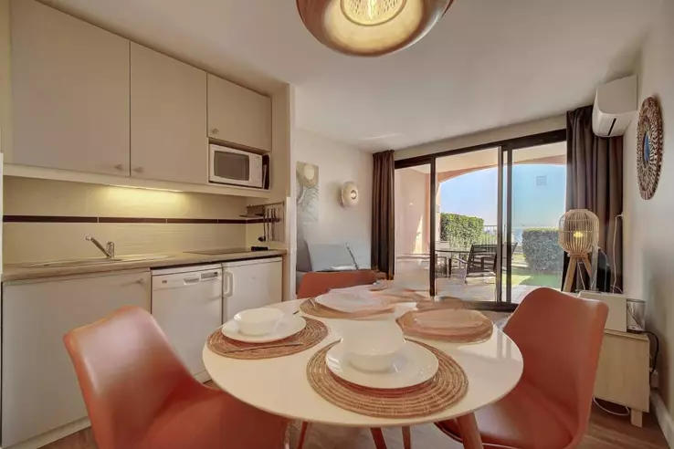 Квартира в Каннах, Франция, 28 м² - фото 2