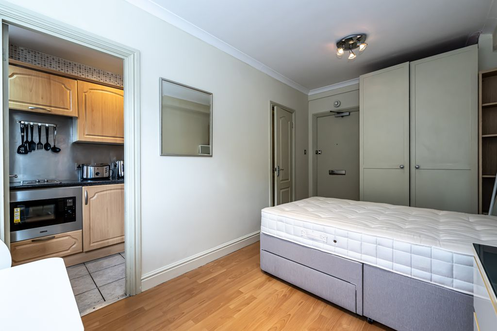 Квартира в Лондоне, Великобритания, 17 м² - фото 8