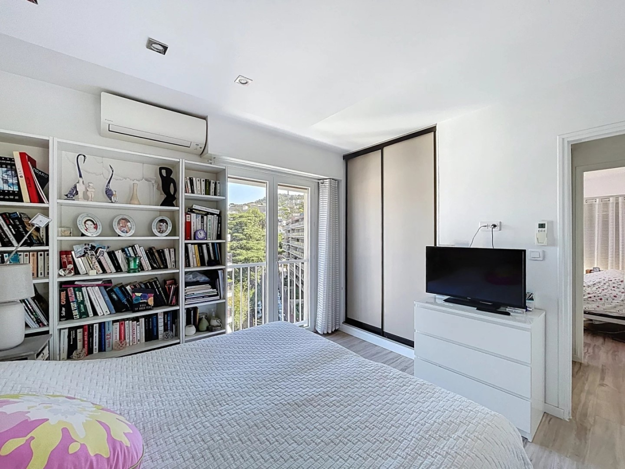 Квартира в Каннах, Франция, 83 м² - фото 11