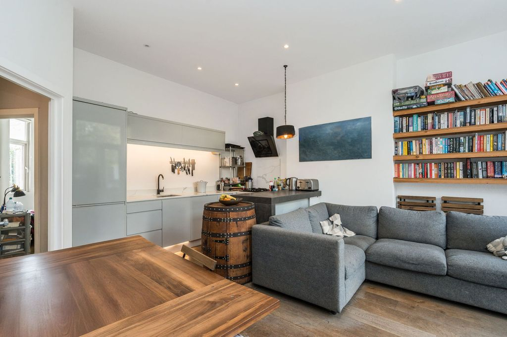 Квартира в Лондоне, Великобритания, 47 м² - фото 11