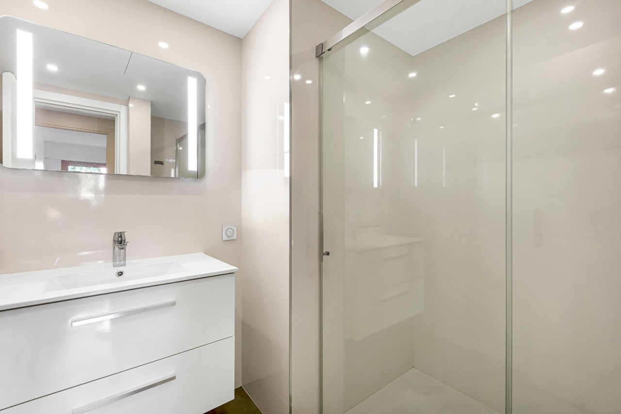 Квартира в Каннах, Франция, 89 м² - фото 12