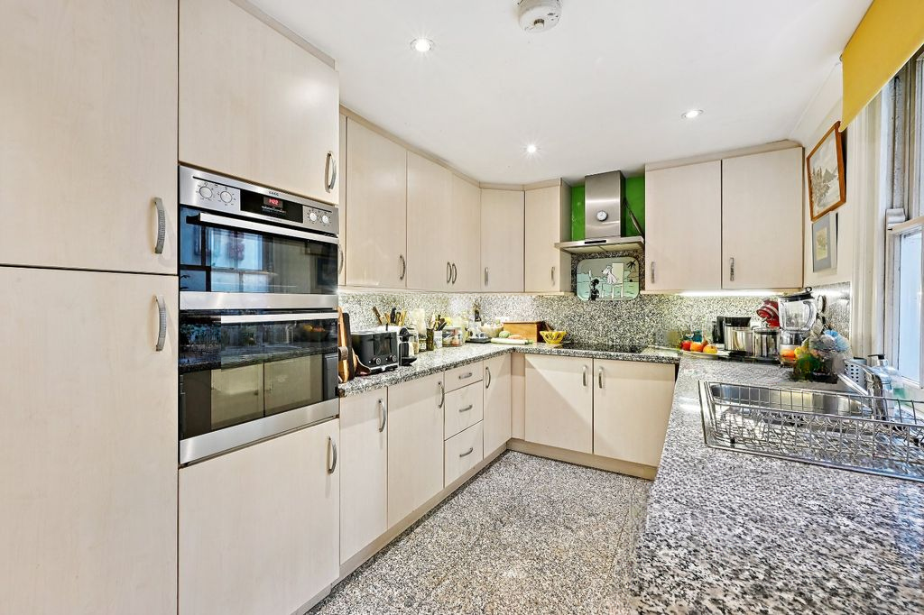 Квартира в Лондоне, Великобритания, 9 м² - фото 15